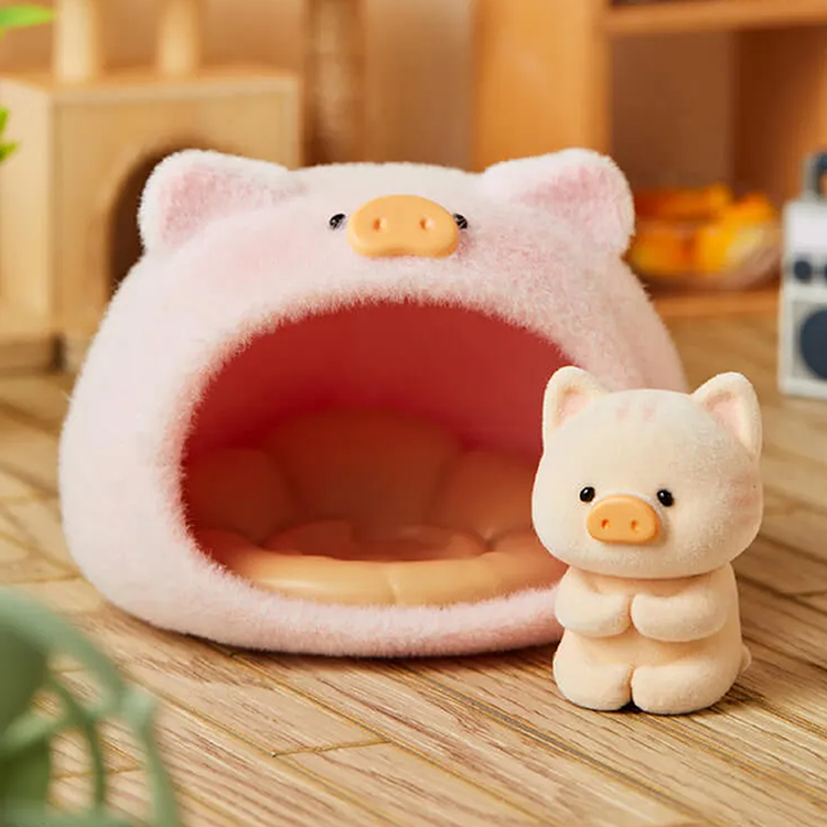 Lulu The Piggy Caturdays
